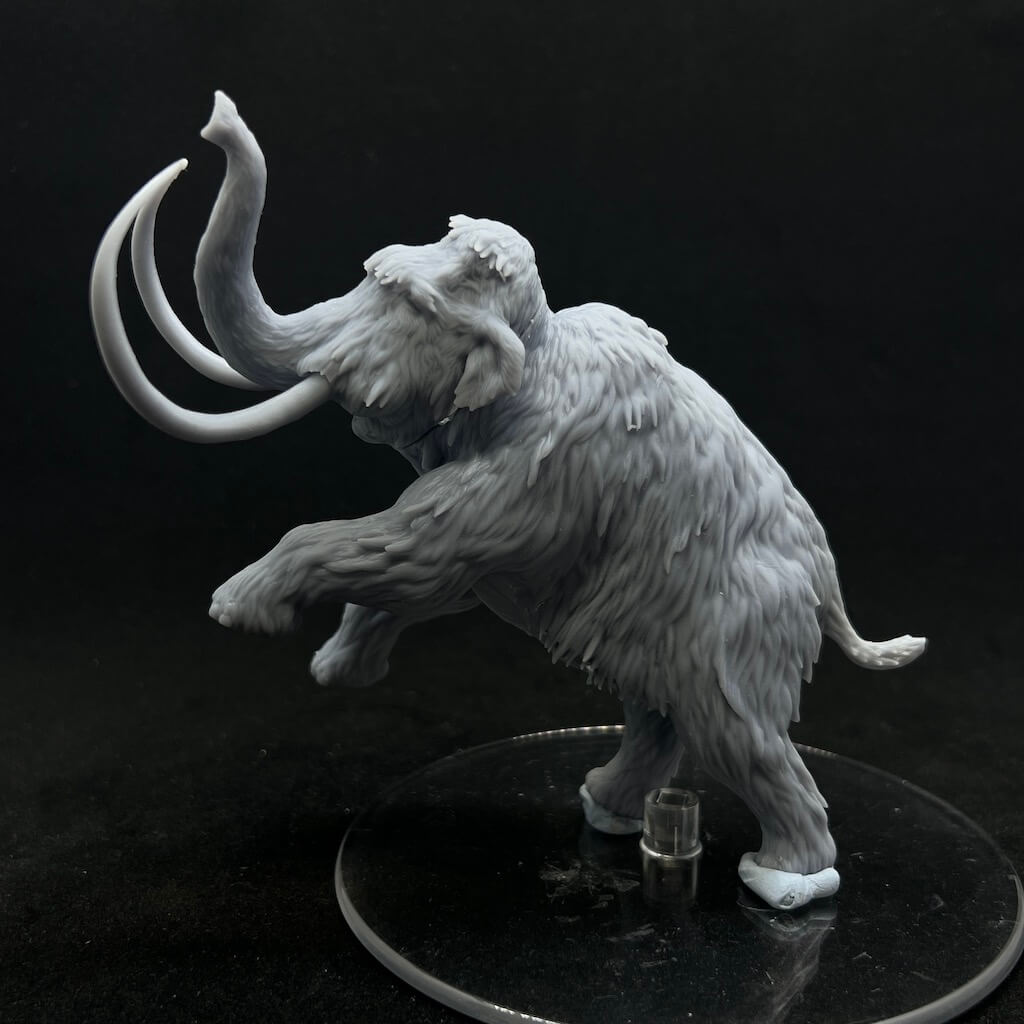 Mammuthus falling down