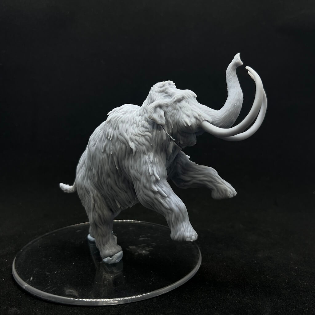 Mammuthus falling down